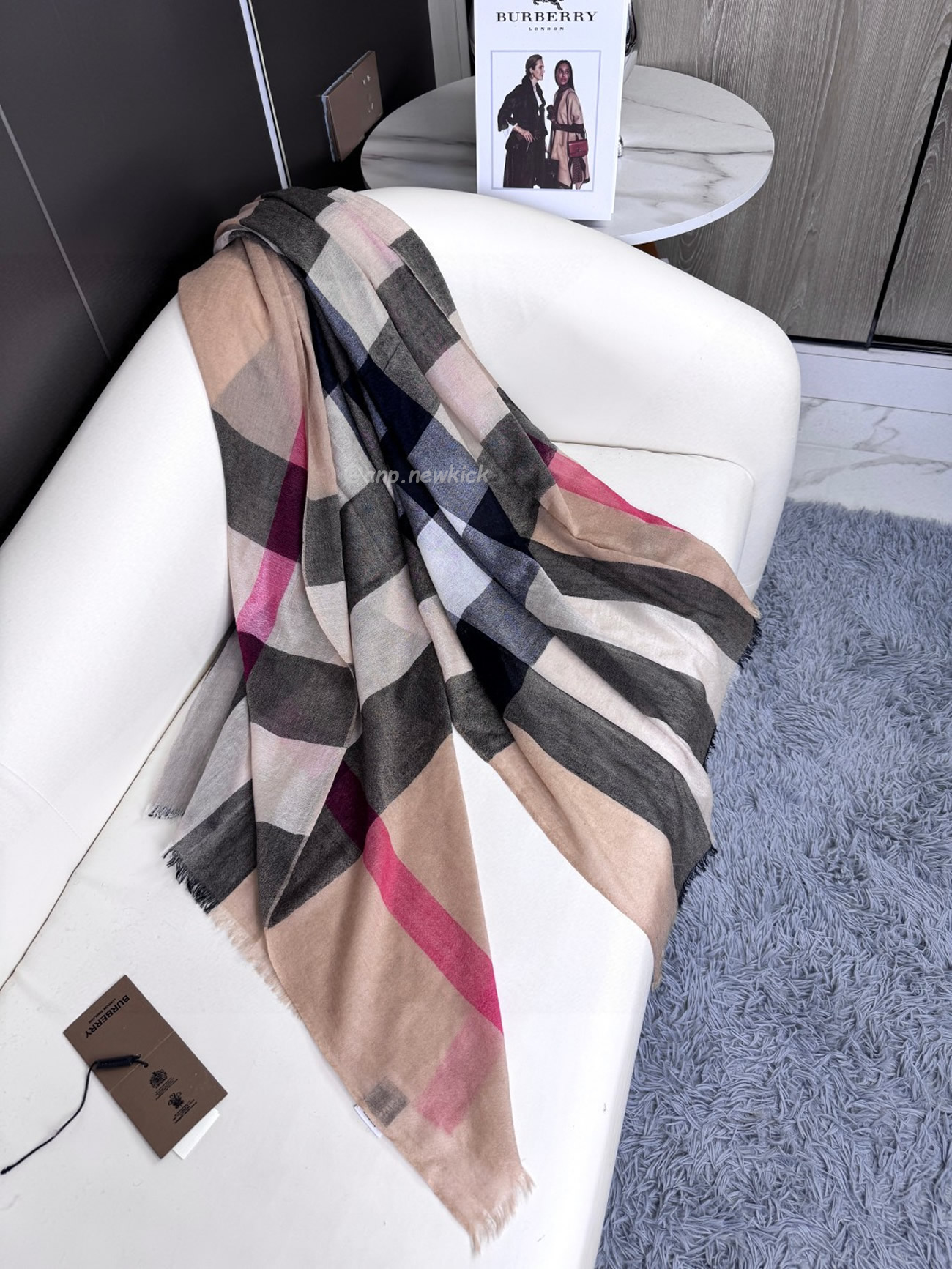 Burberry Vintage Check Cashmere Scarf 90x200cm (7) - newkick.vip